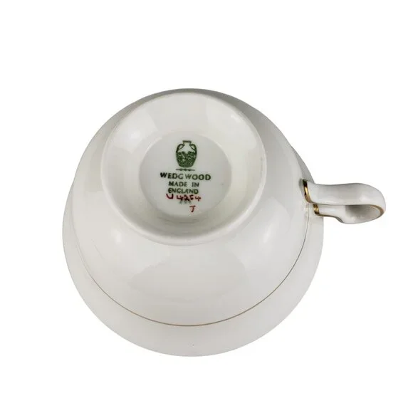 Wedgewood Vintage Whitehall Cobalt Blue Cup and Saucer Set Excellent Condition - Picture 6 of 9